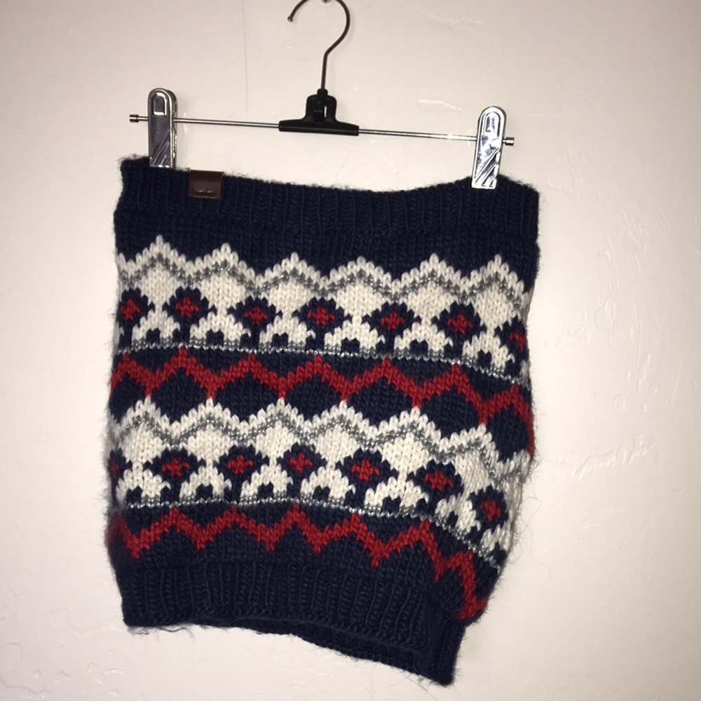 Hertage Designs neck scarf